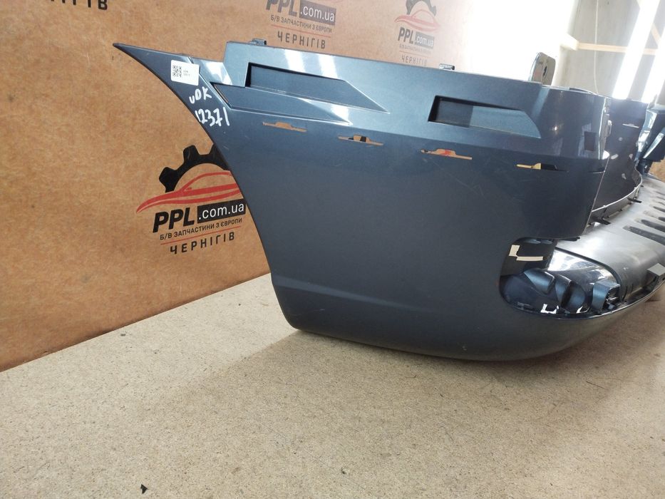 Peugeot 807 2002-2014 Citroen C8 бампер задний SEVEL