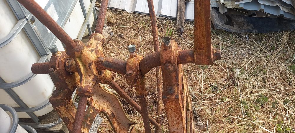 Roda antiga bomba de água