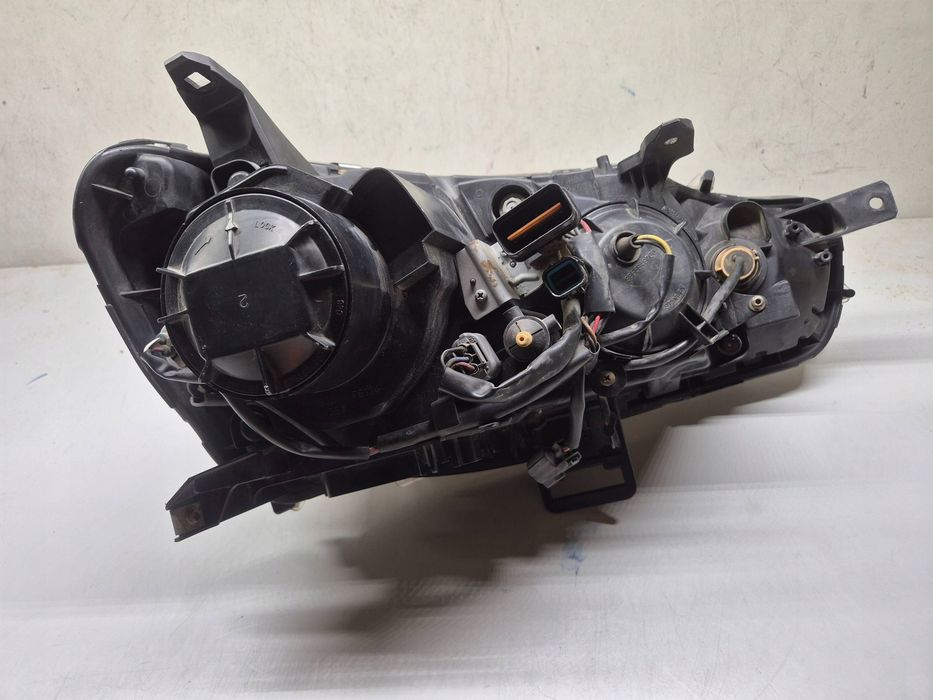 Outlander 2 Ii Lift 10- Lewa Lampa Reflektor Xenon Eu