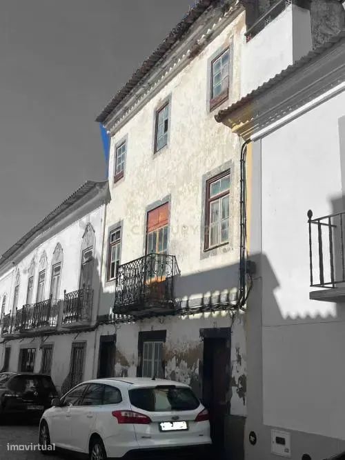 Moradia, Fronteira