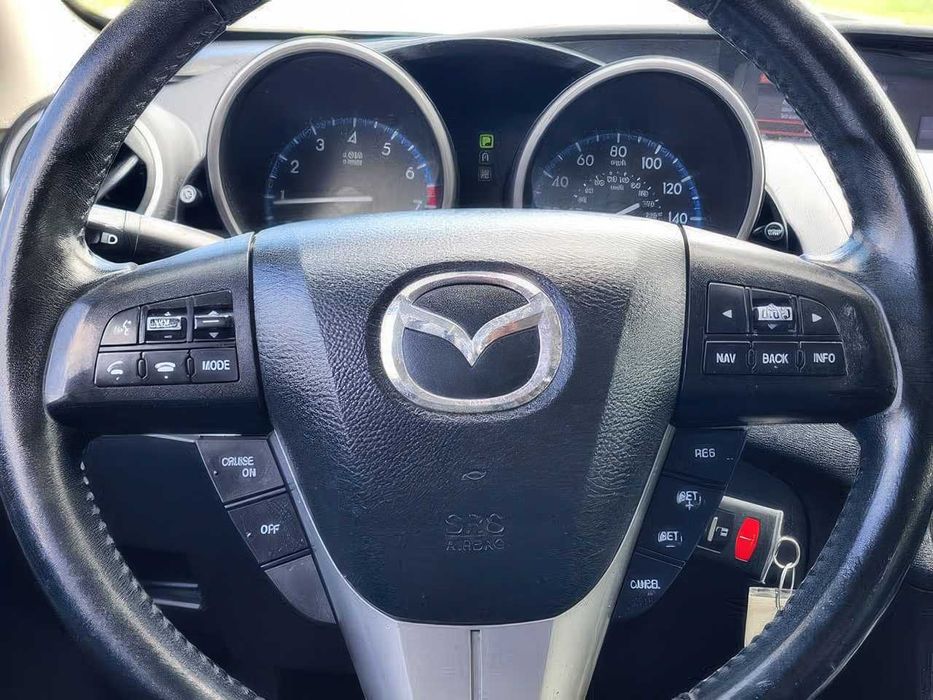 Mazda 3      2013