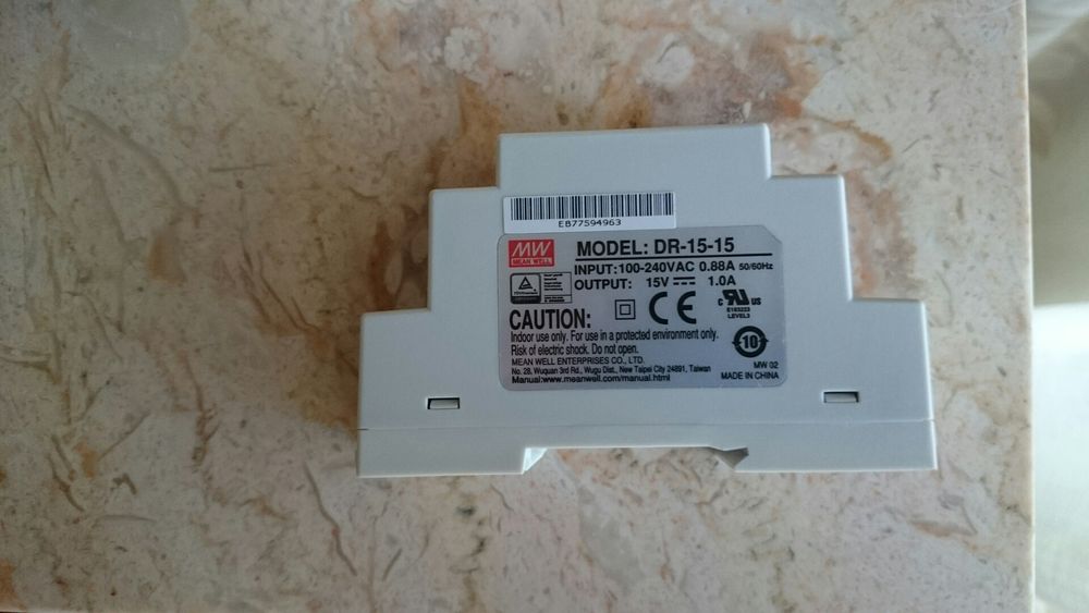 Fonte de alimentação 15v MEAN WELL DR-15-15