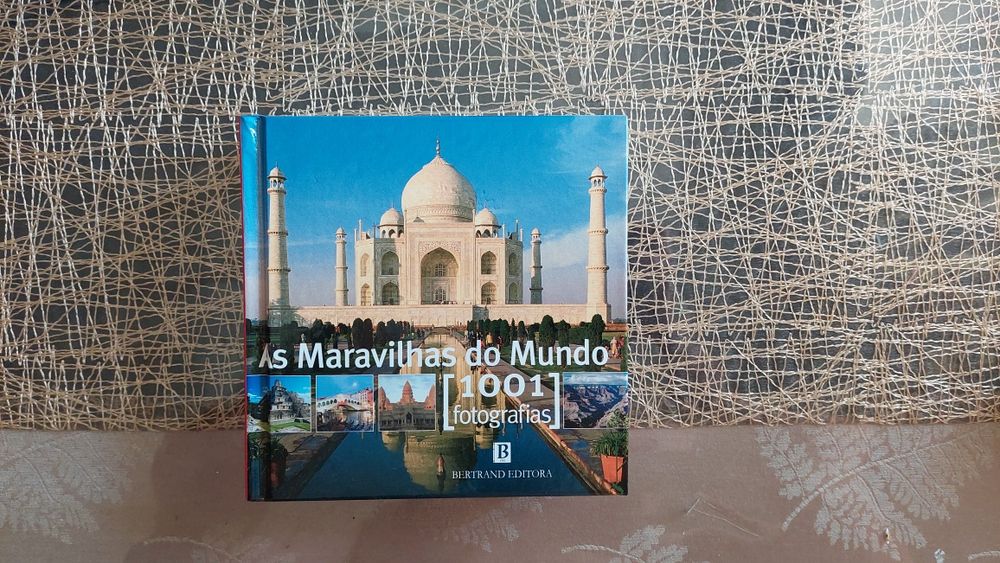 Vendo livro de Fotografia As maravilhas do Mundo em 1001 fotografias
