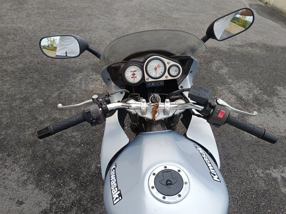 Kawasaki zr7s 750cc