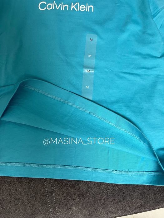 Нова футболка жіноча Calvin Klein M Boxy Fit блакитна оригінал