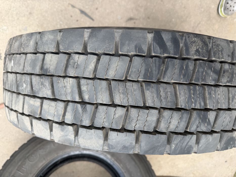 Комплект грузовых шин 235/75 R17.5 Hankook + Fulda, Firestone(наварка), с одной машины