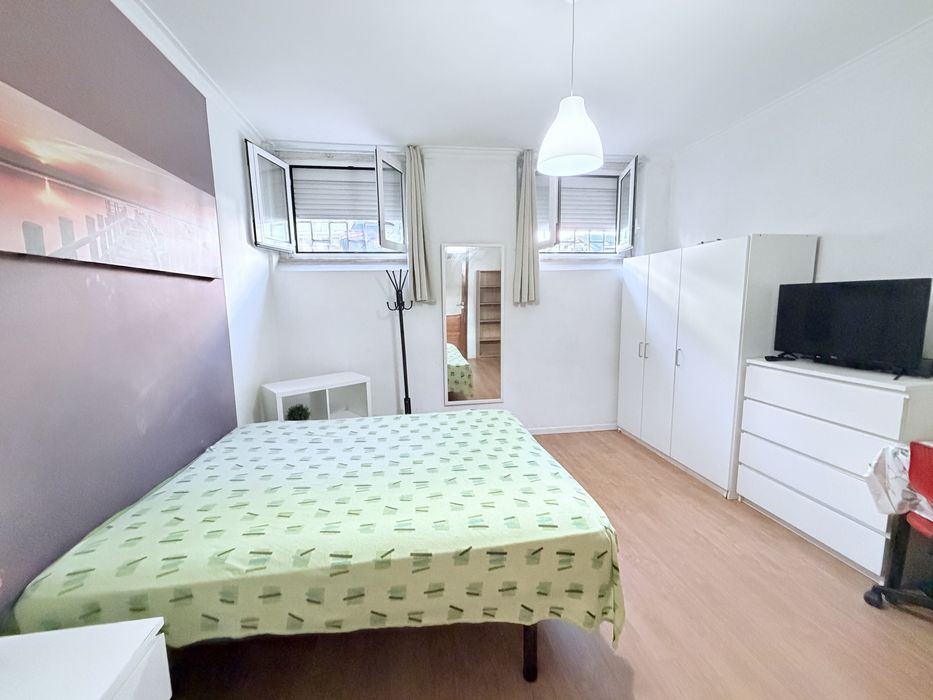 Quarto mobilado na Damaia – Despesas incluídas