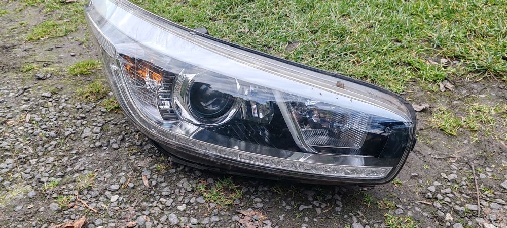 Lampa prawa przód Kia Ceed II 2012r.  B22r