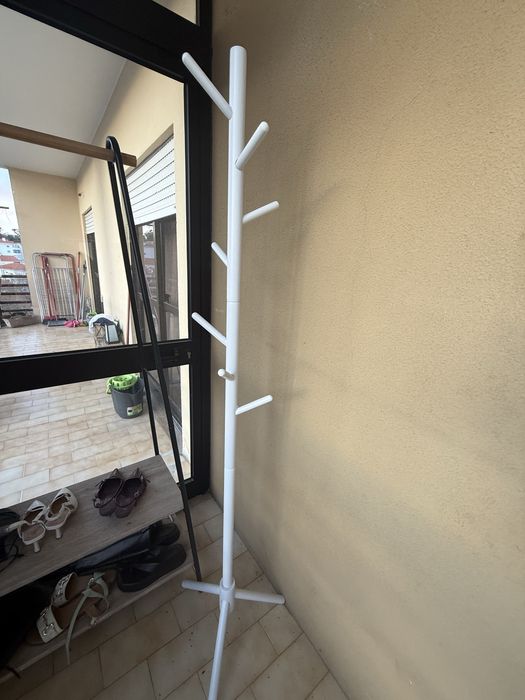 Cabide / charriott em ferro e madeira