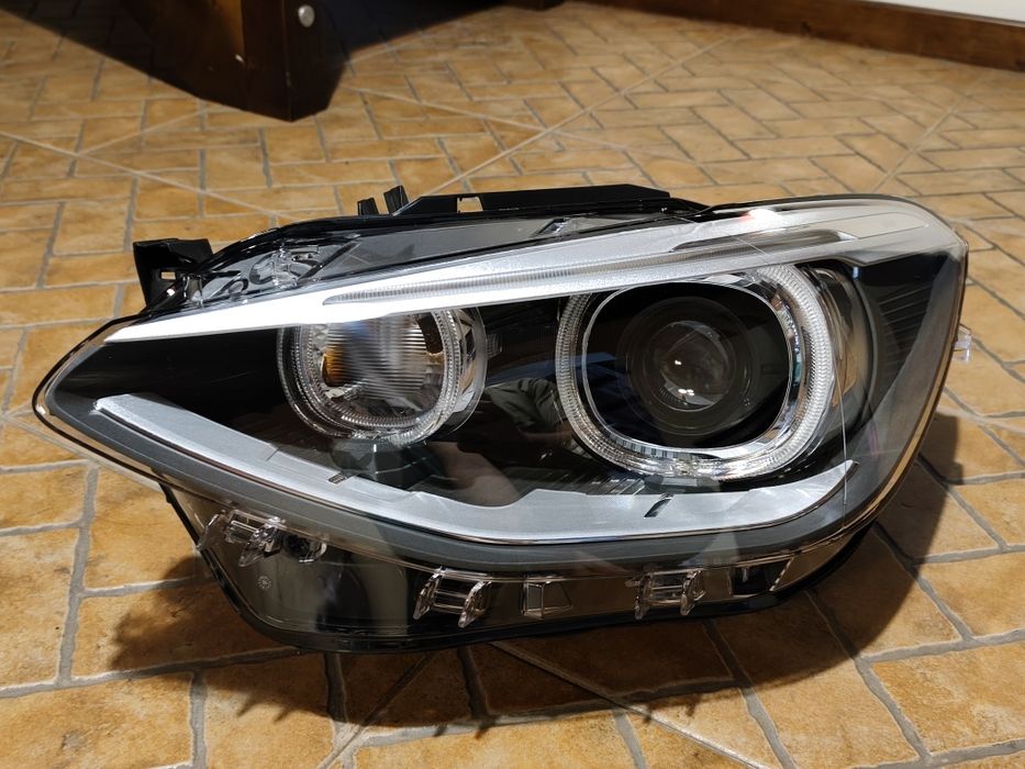 Farol BMW série 1 F20 F21 ótica xénon
