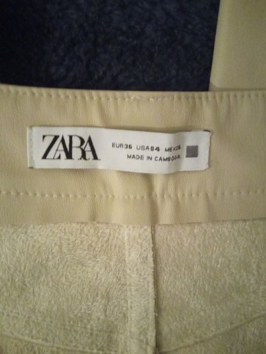 Calças de Mulher Napa Marca Zara
