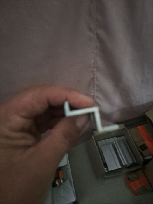 Притиски і шурупи для панелей