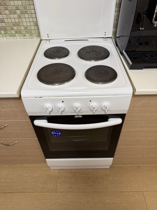 Продам електроплиту Hansa