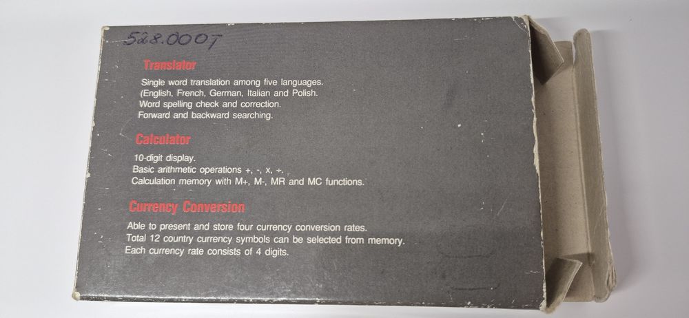 Translator kieszonkowy z lat 90tych elektroniczny