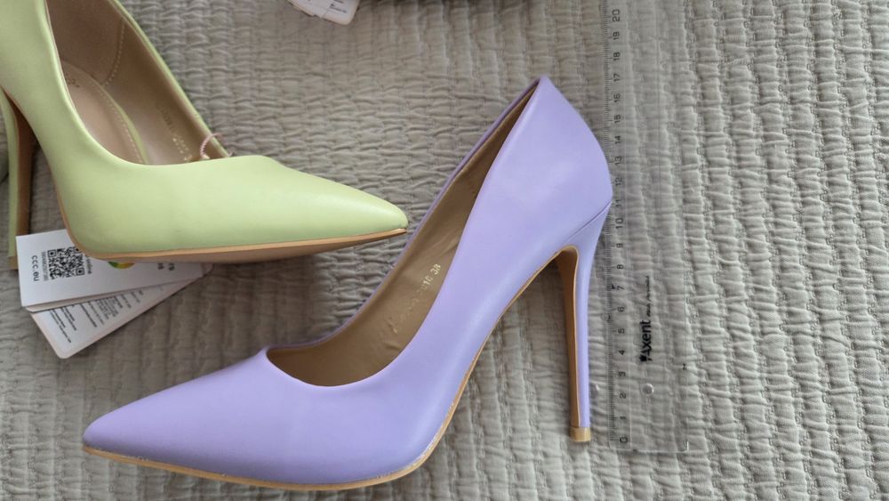 Туфлі яскраві DeeZee на підборах