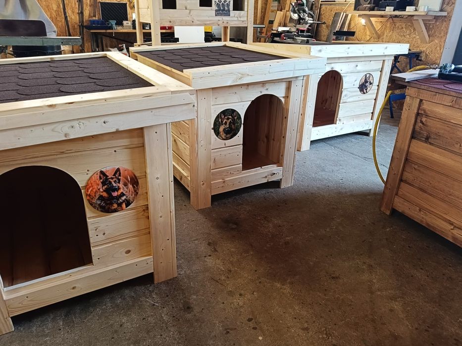 Duża ocieplana buda dla psa Owczarek Niemiecki ocieplana