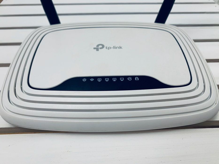 Маршрутизатор роутер TP-Link TL-WR841N