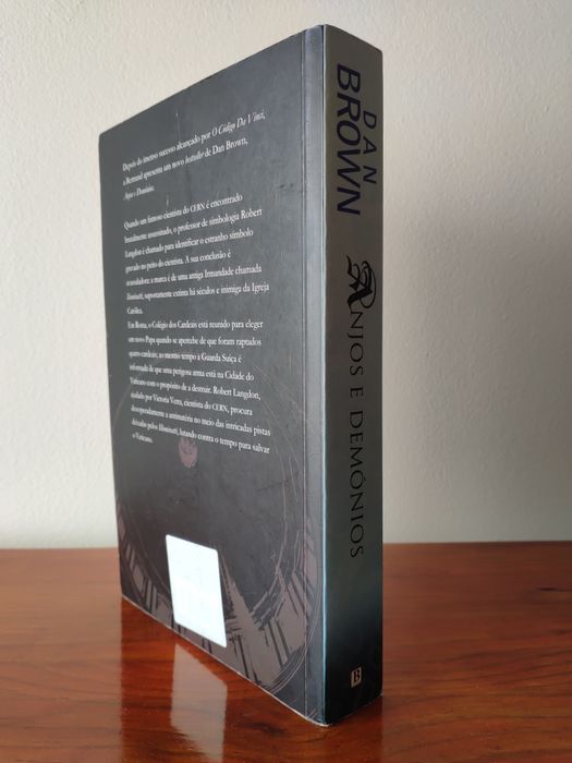 Anjos e Demónios de Dan Brown