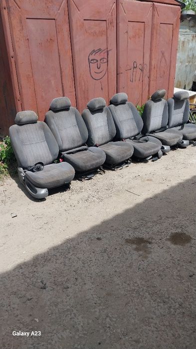 Продам дешево крісла до мікроавтобуса.