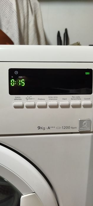 Vendo máquina de lavar roupa Whirlpool