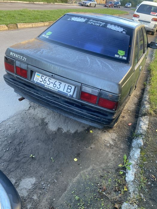 Терміново.! Продам Рено 21  1.7 газ/бензин ( можливий обмін )