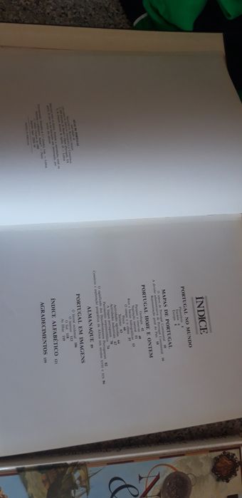 Set of 2 Atlas Books64752102059905123