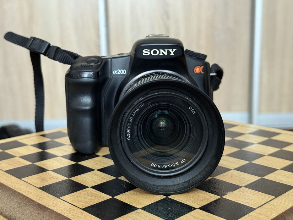 Цифровий фотоапарат Sony Alpha DSLR-A200kit з обʼєктивами