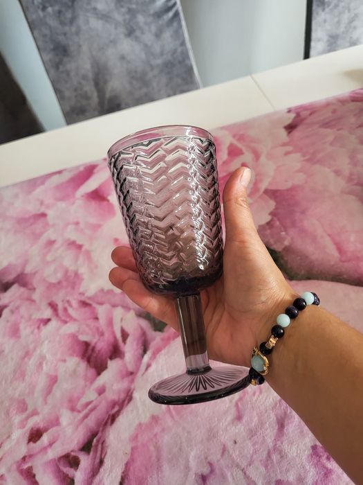 Szklanka kielich na nóżce 270 ml