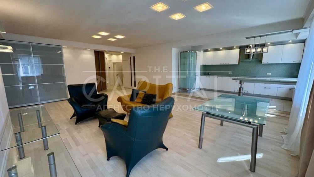 Продаж / Квартира /вул. Назарівська, Центр, Київ/будинок біля бот саду