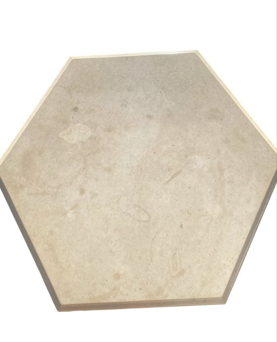 Mesa em Madeira com Tampo de Mármore