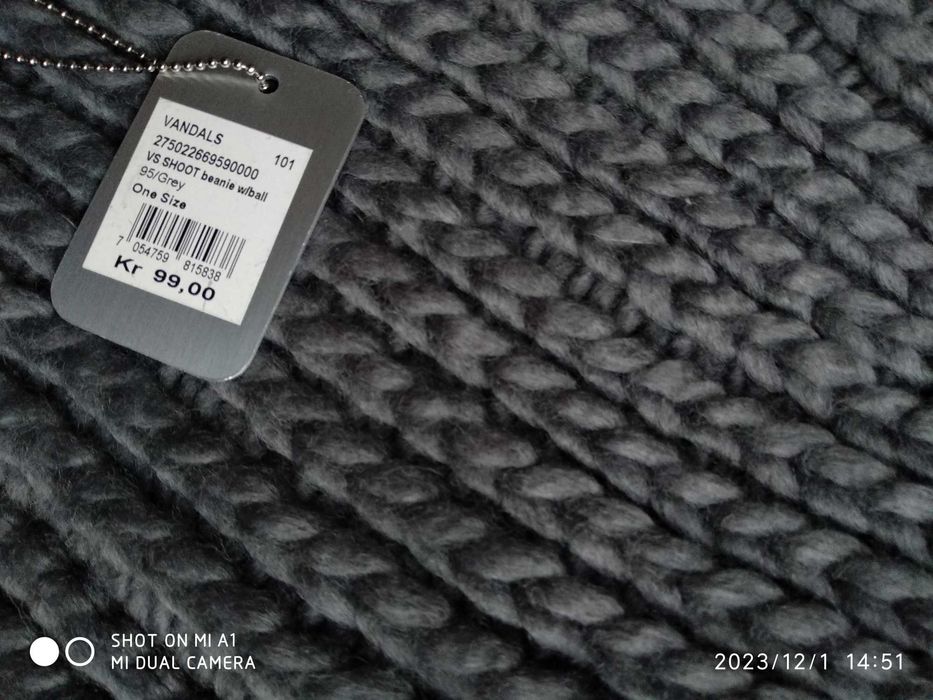 Czapka Cubus obwód-50 cm- gruby splot 70% akryl30%ULL/Woll