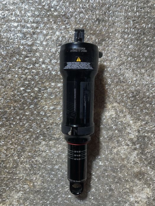 RockShox Deluxe RT DebonAir 210x52.5 mm