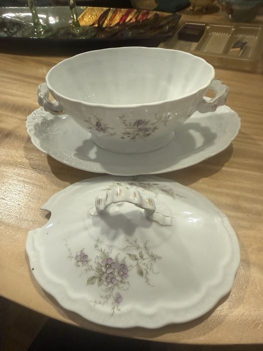 Zabytkowa sosierka z grupy Rosenthal