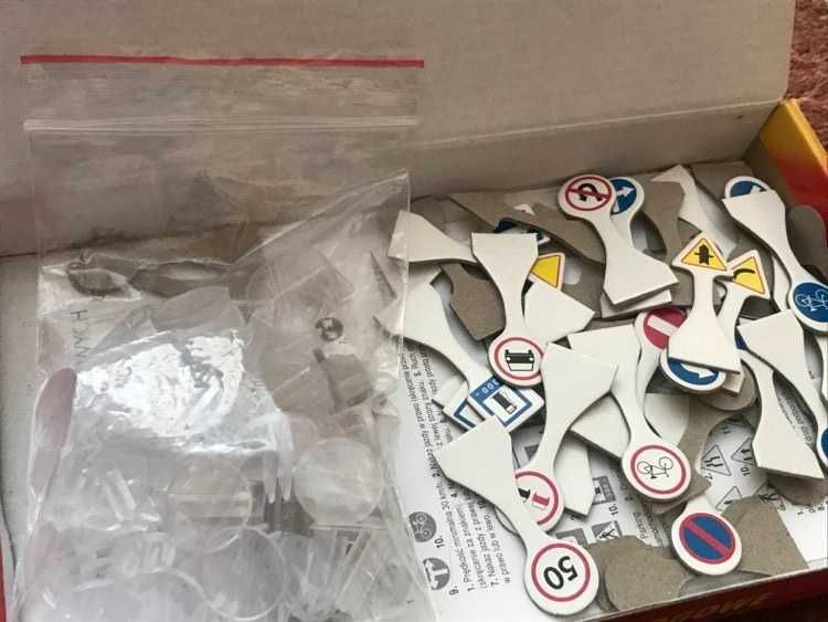 prezent na święta gra znaki drogowe