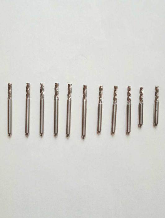 Продам комплект фрез и головок