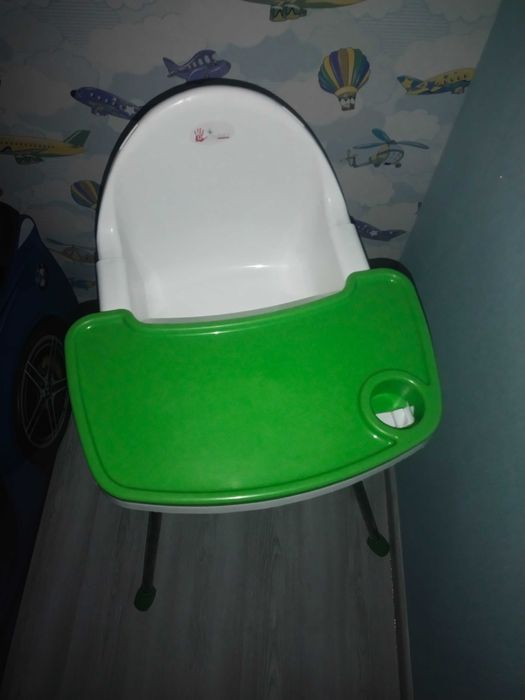 Стілець для годування