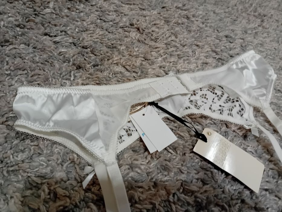 Piękny pas do pończoch Secret Possessions Nowy