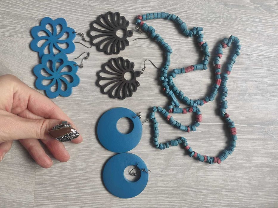 Zestaw sztucznej biżuterii