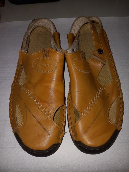 Босоніжки літні шкіряні