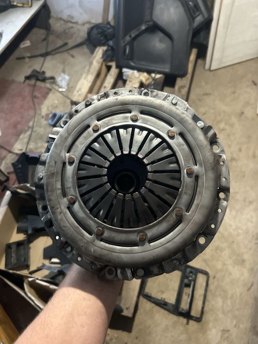 Комплект зчеплення Запчастини Hyundai Tucson 2.0 бензин диск+ корзина