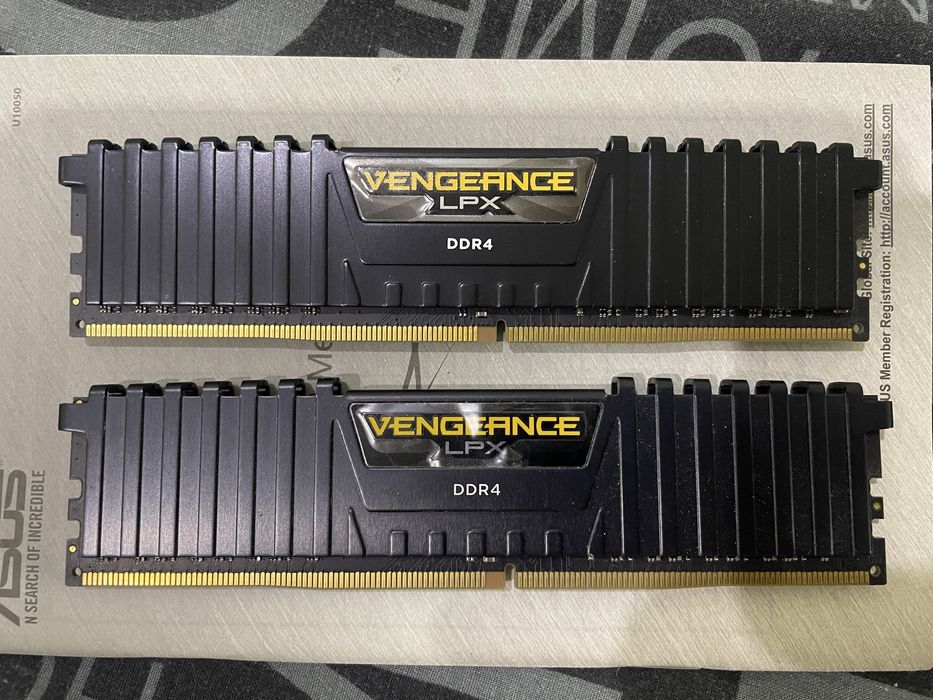 Оперативная память Corsair Vengeance LPX 16GB (2x8GB) DDR4 3000MHz