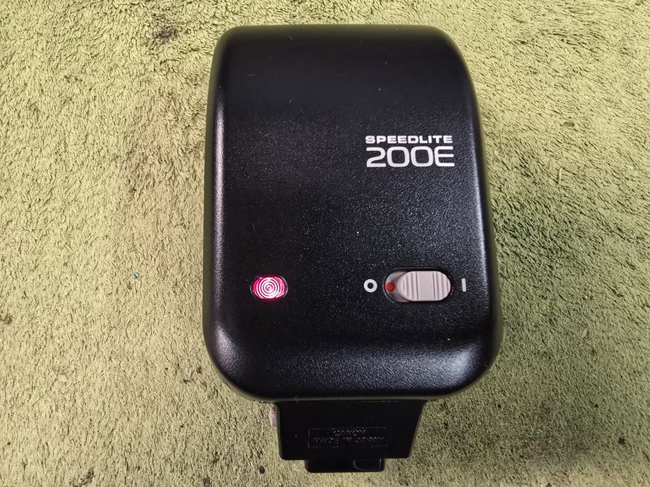 CANON Speedlite 200E lampa błyskowa.