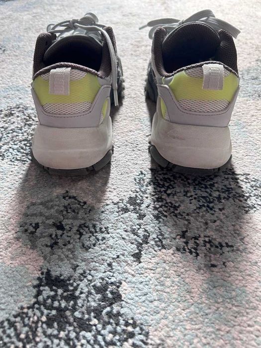 Кроссовки на мальчика ZARA