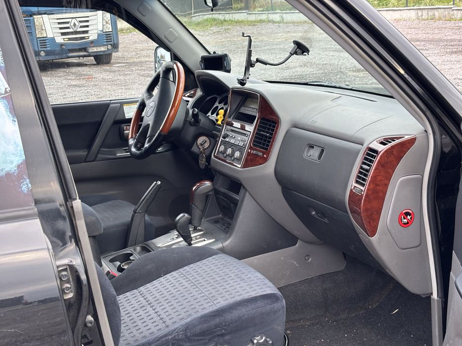 Mitsubishi Pajero 3