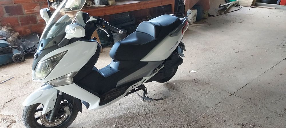 Moto SYM GTS 125 I