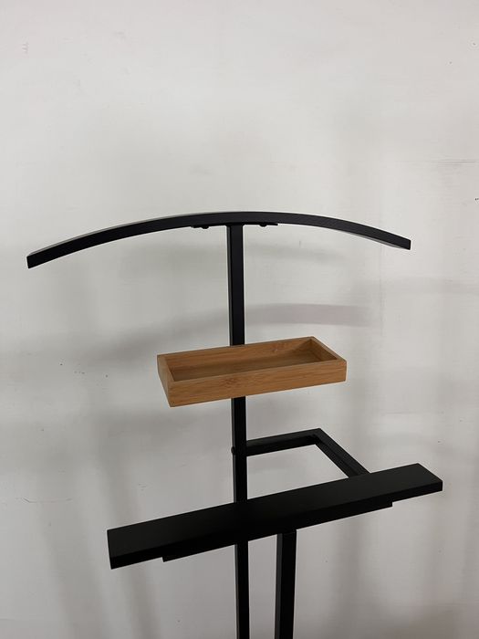 Conjunto de cadeira e bengaleiro