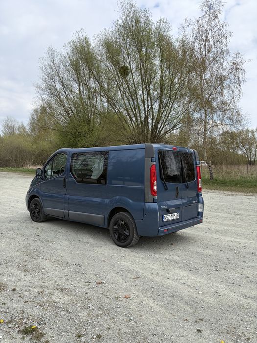 Opel Vivaro 2.0 d 2011