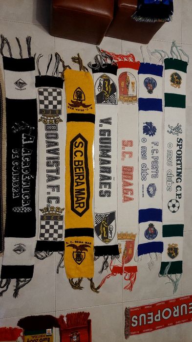 Varios cachecois em Lā Vintage