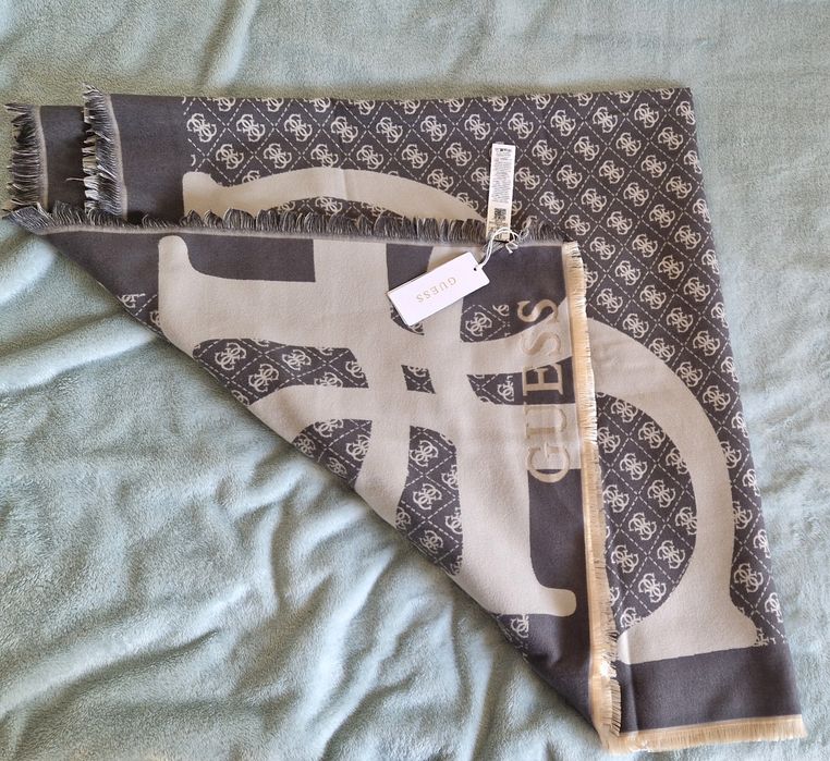 Guess chusta z logo 4G nowa