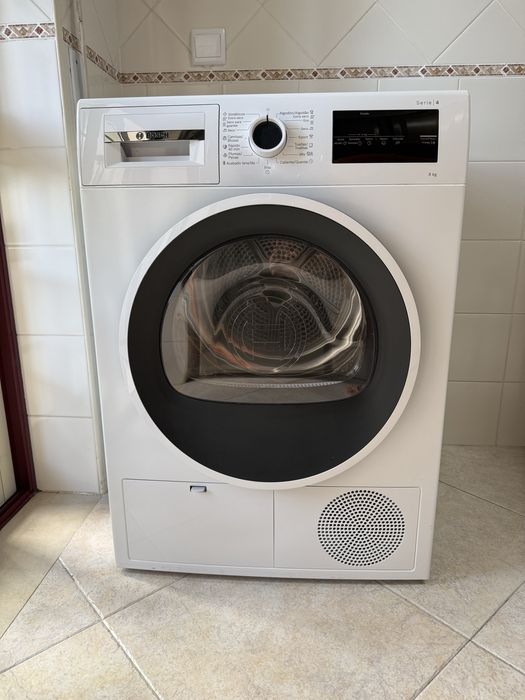 Máquina de Secar Roupa Bosch Serie 4 – 8 kg – Bomba de Calor A++